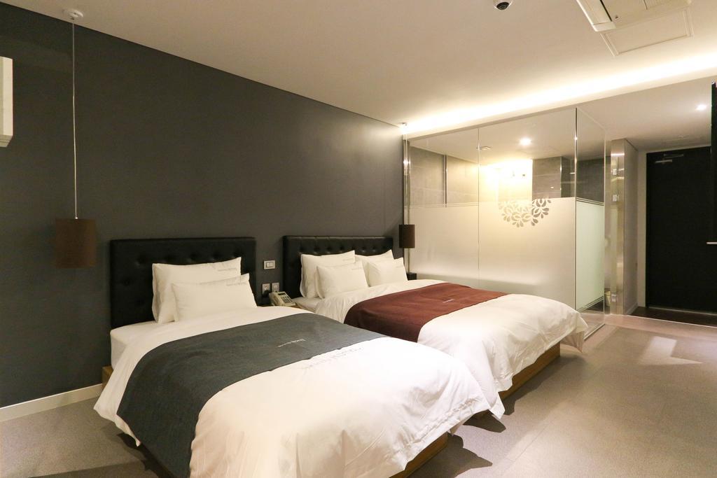 Best In City Hotel Puszan Kültér fotó