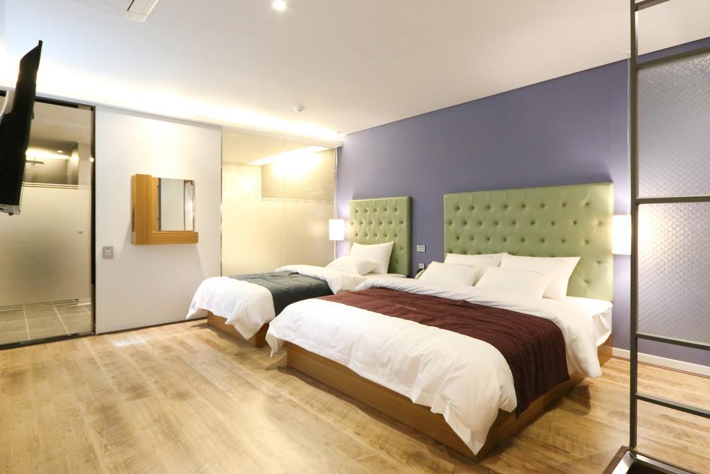 Best In City Hotel Puszan Kültér fotó