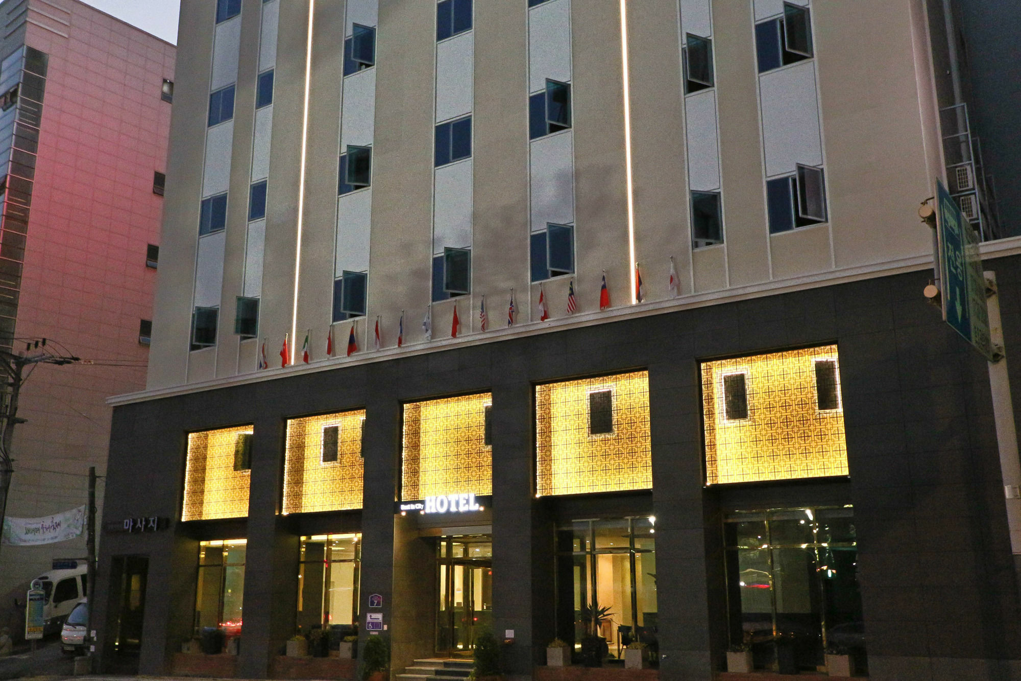Best In City Hotel Puszan Kültér fotó